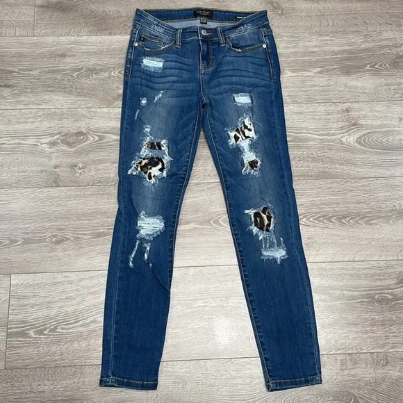 Judy Blue Leopard Patch Mid Rise Skinny Denim Jeans 5/27 - Picture 7 of 16